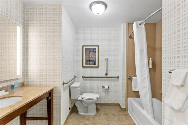 Images Hampton Inn - DeKalb (Near the University)