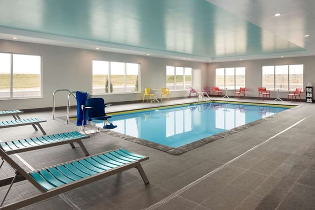 Images Tru by Hilton Cedar Rapids Westdale
