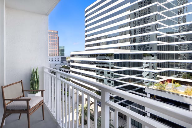 Images Camden Las Olas Apartments