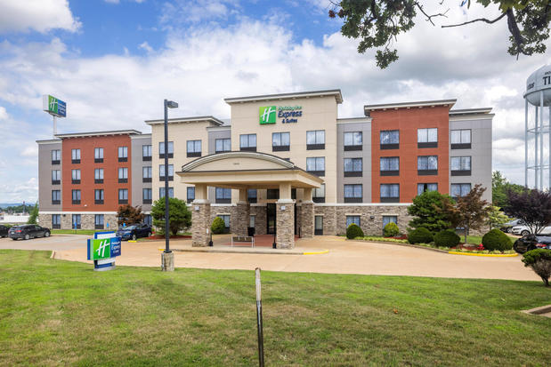 Images Holiday Inn Express & Suites Festus - South St. Louis, an IHG Hotel