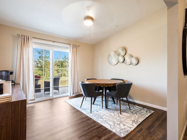 Images Redwood Cuyahoga Falls West Bath Road