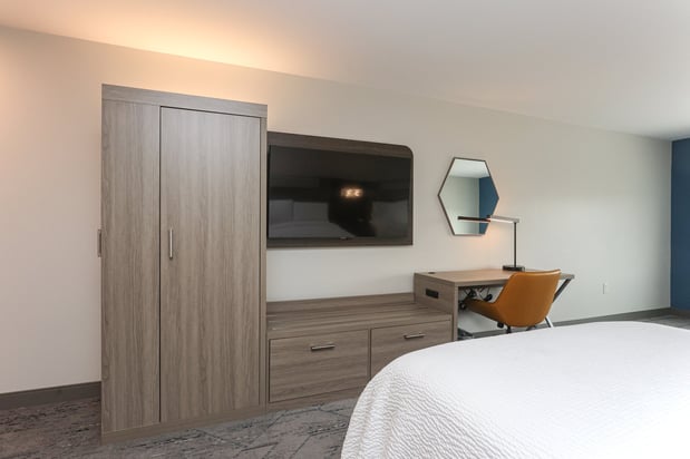 Images Holiday Inn Express & Suites Tulsa South Bixby by IHG