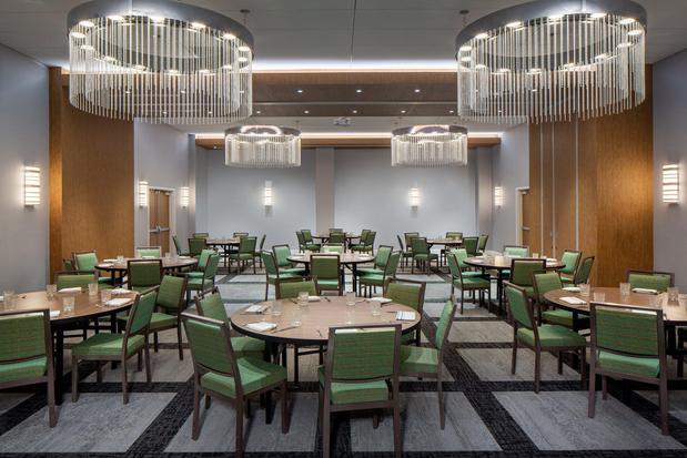 Images Hotel Indigo Gainesville-Celebration Pointe by IHG