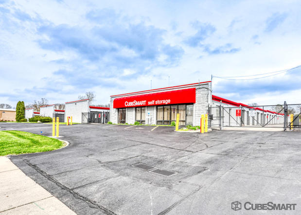 Images CubeSmart Self Storage