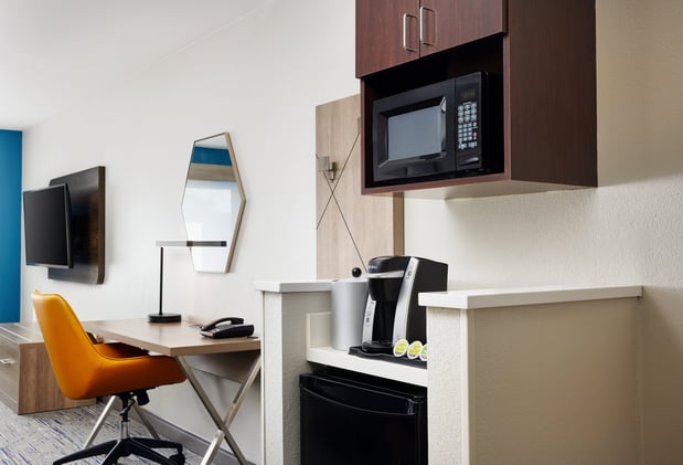 Images Holiday Inn Express & Suites Wheeling by IHG