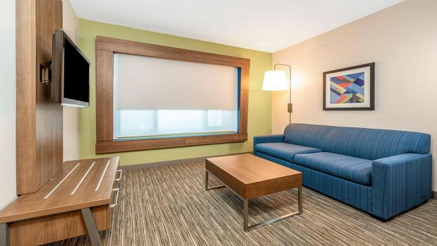 Images Holiday Inn Express & Suites Fremont - Milpitas Central by IHG