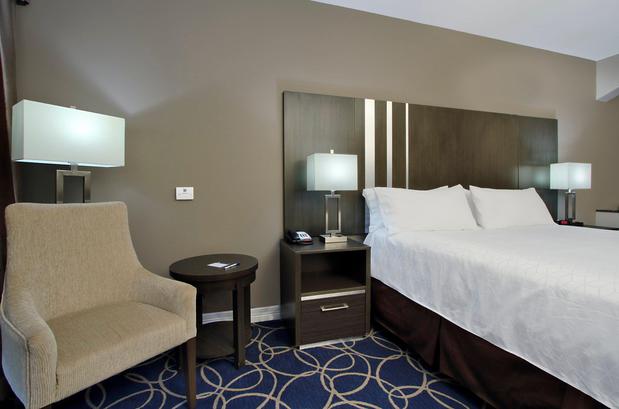 Images Holiday Inn Express & Suites Houston North - IAH Area by IHG
