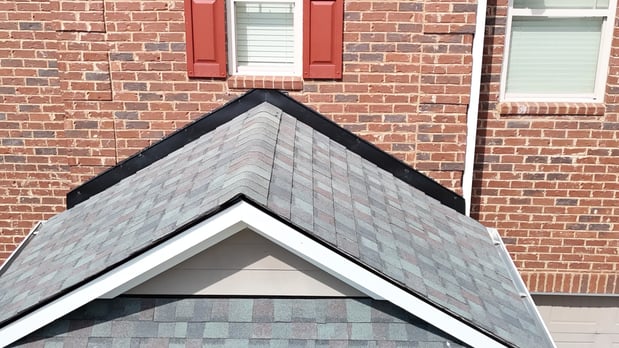 Images Valle's Roofing & Construction