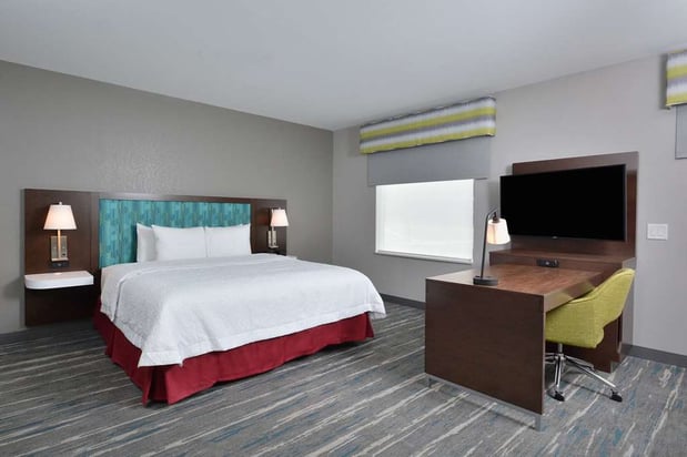 Images Hampton Inn & Suites by Hilton Charlotte North I 485