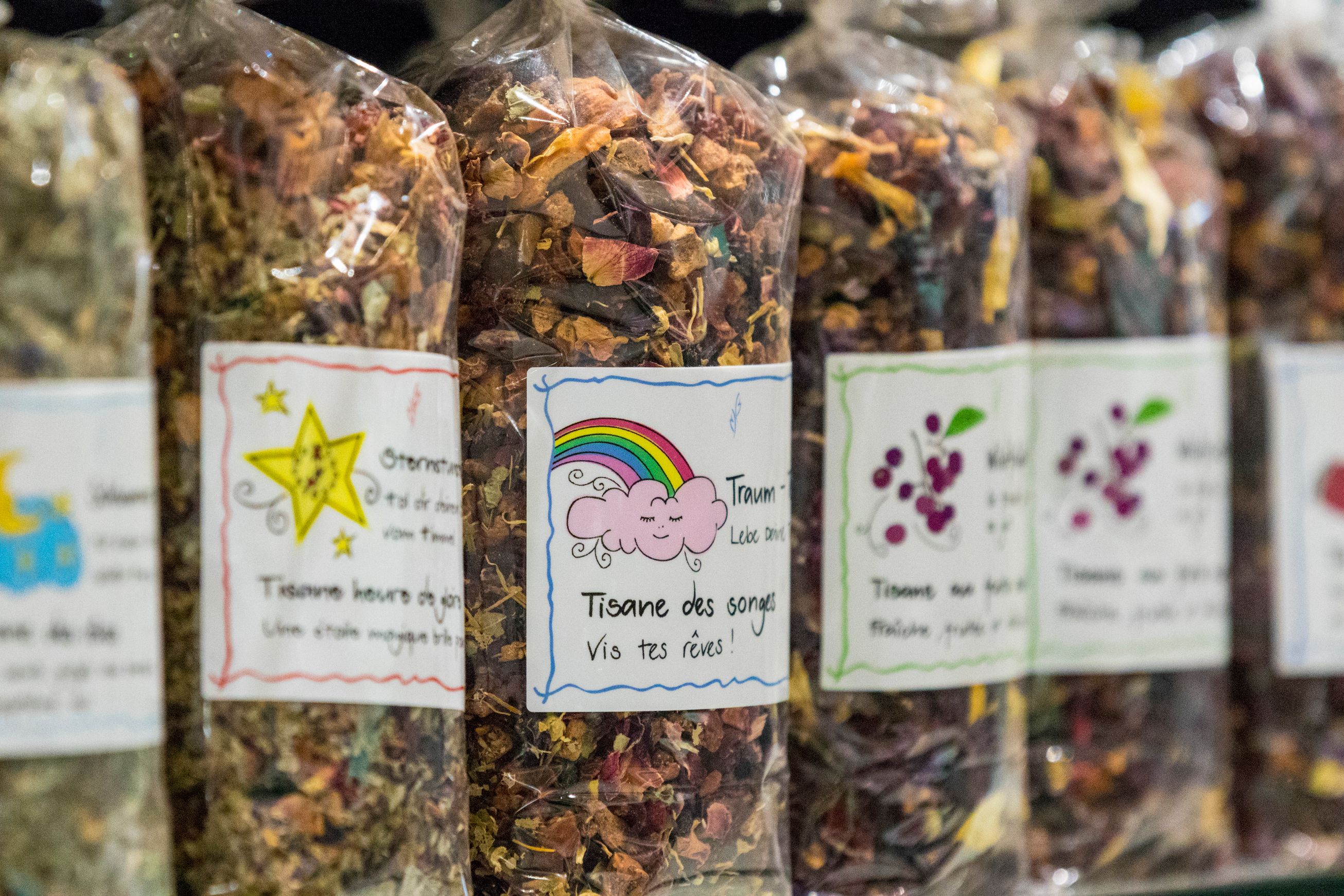 Bilder Apotheke-Drogerie-Reformhaus Kuhn AG - Ihre Apotheke in der Region Brugg AG