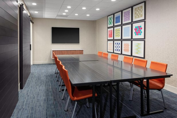 Images Holiday Inn Express & Suites Wilmington West - Medical Park by IHG