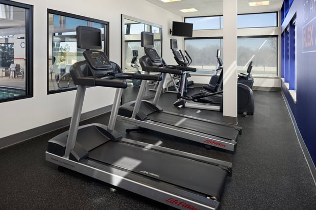 Images Holiday Inn Express Moline - Quad Cities by IHG