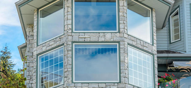 Images Miracle Windows & Showers
