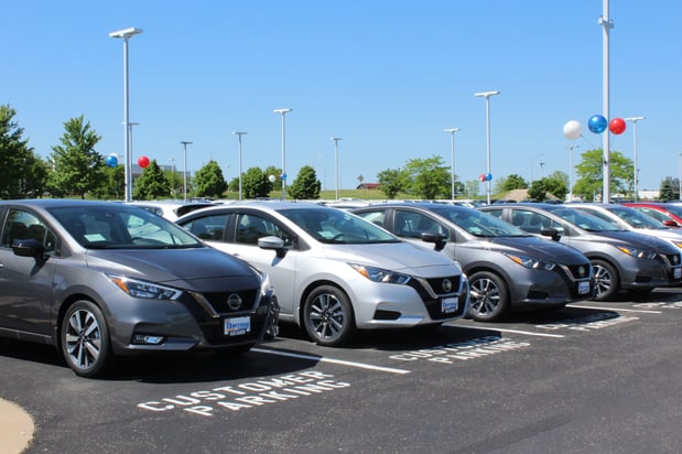 Images Russ Darrow Nissan of Milwaukee Service Center