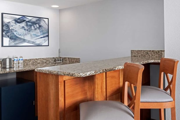 Images the Alloy King of Prussia - a DoubleTree by Hilton