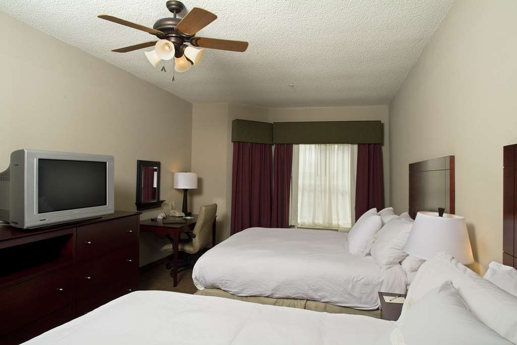 Guest room Homewood Suites by Hilton Bloomington Bloomington (812)323-0500