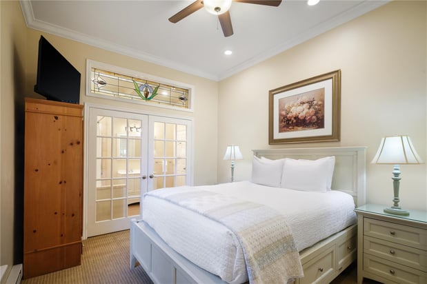 Images Best Western Grandma's Feather Bed