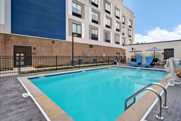 Images Hampton Inn Pleasant View