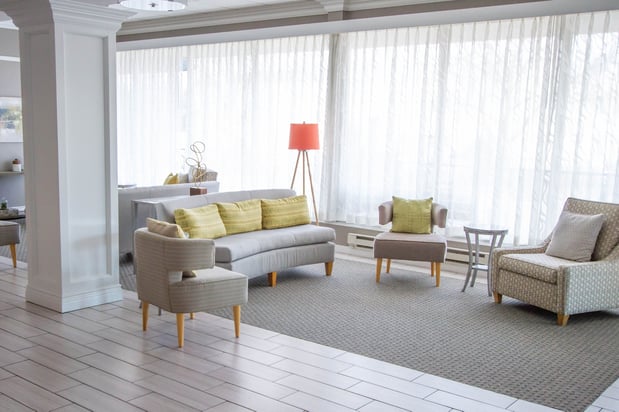 Images Holiday Inn Blmgtn Arpt South - Mall Area by IHG