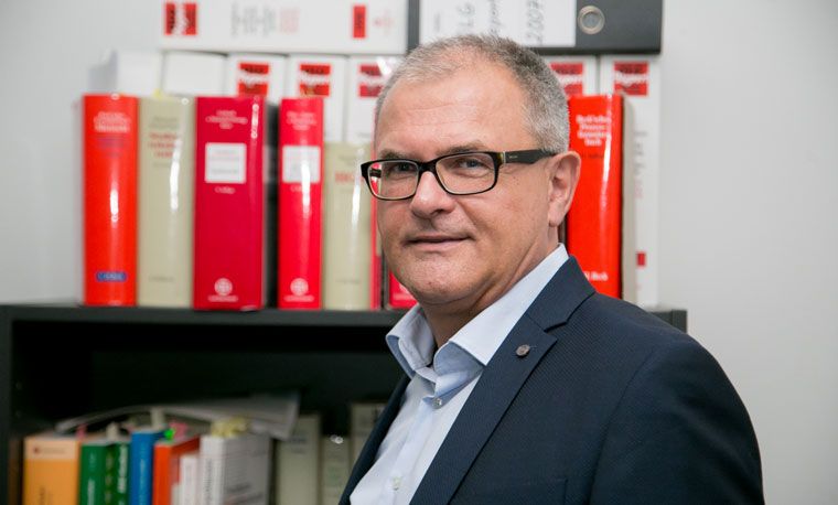 Bilder Rechtsanwalt Robert Haslbeck