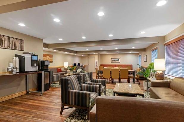Images Best Western Plus Windjammer Inn & Conference Center