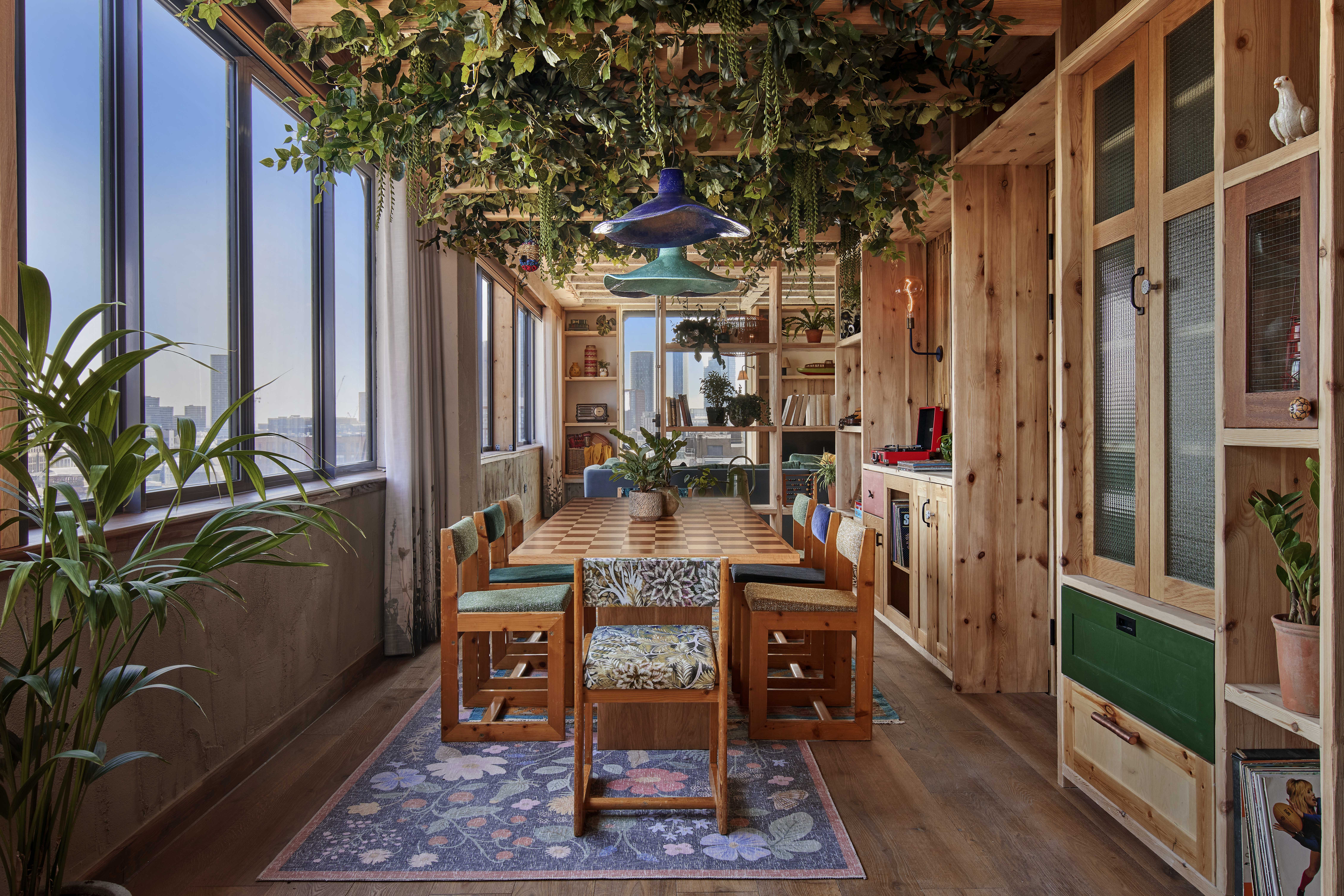 Treetop Suite Dining Table