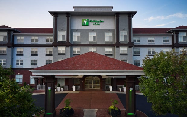 Images Holiday Inn & Suites Madison West - Middleton by IHG