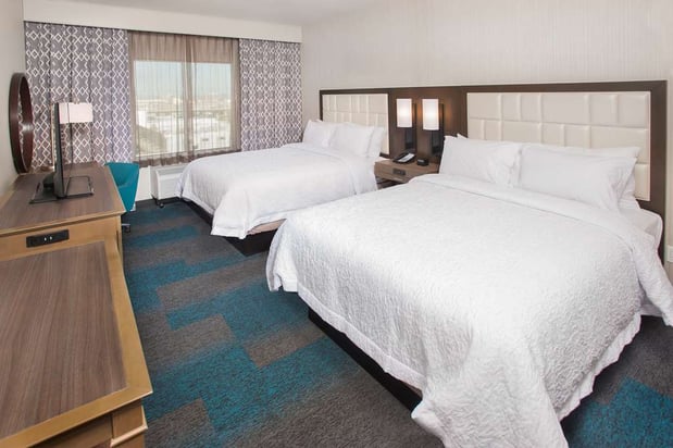 Images Hampton Inn & Suites LAX El Segundo