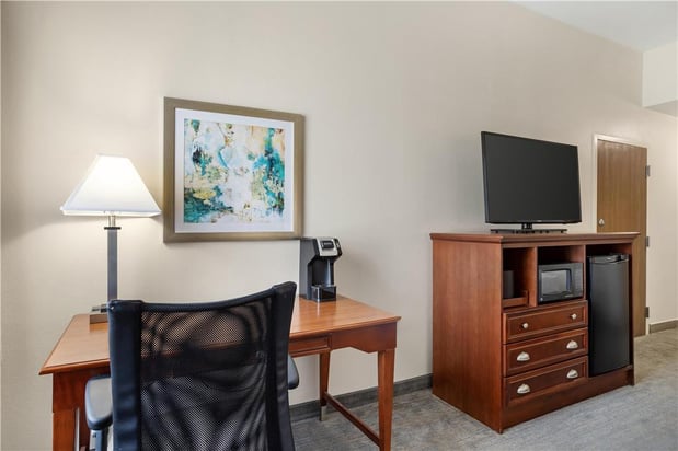Images Best Western Plus Executive Hotel & Suites