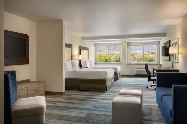 Images Holiday Inn Express & Suites Colorado Springs Central by IHG