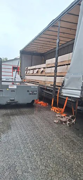 Holz Jung Böden & Türen für Marburg & Neustadt in Kirchhain - Logo