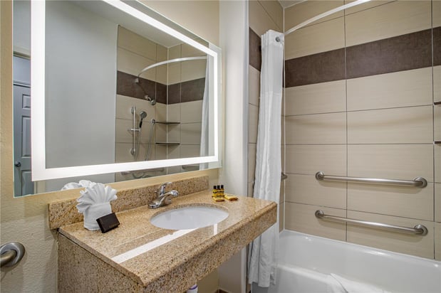 Images Best Western Plus North Houston Inn & Suites