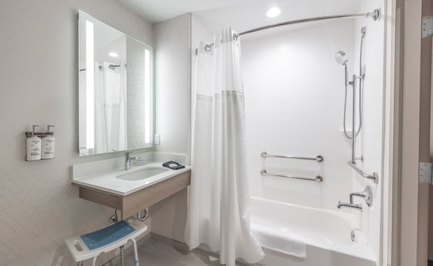 Images Holiday Inn Express & Suites Saint Robert - Leonard Wood by IHG