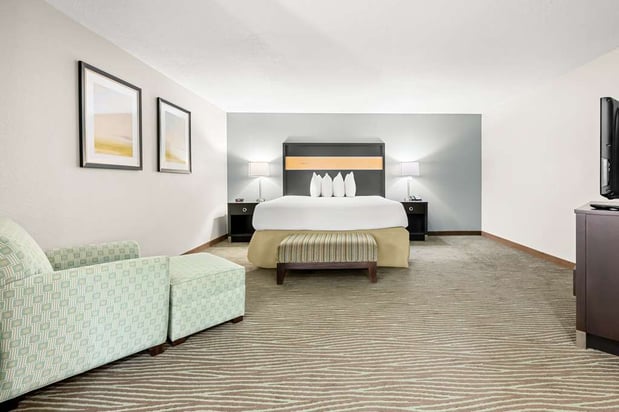 Images Best Western Executive Suites