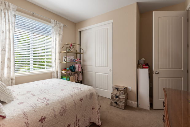 Images Monica Betancur, REALTOR | Compass