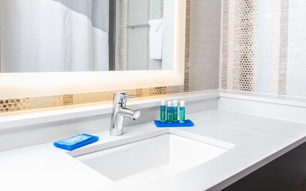 Images Holiday Inn Express & Suites Eugene Downtown - University by IHG