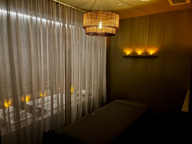 Images Woodhouse Spa - Downtown Louisville