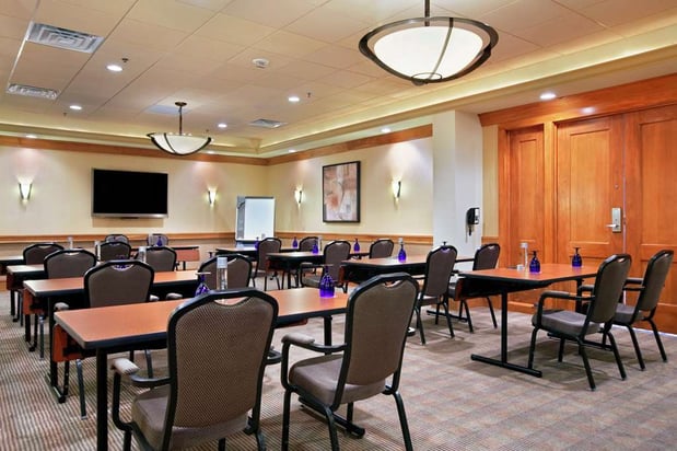 Images Hilton Chicago/Oak Brook Suites