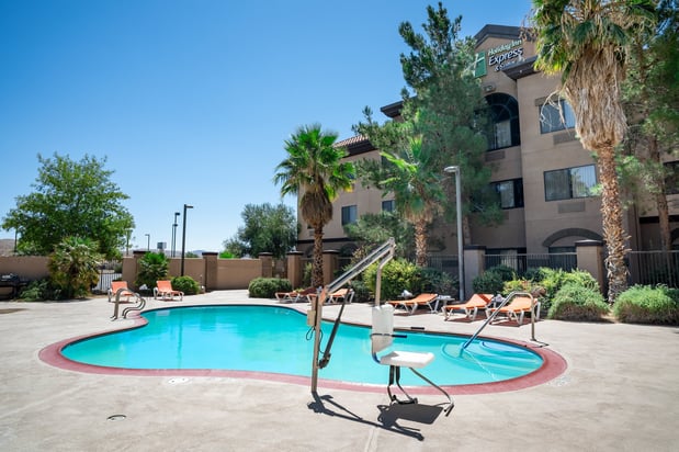 Images Holiday Inn Express & Suites Barstow-Outlet Center by IHG