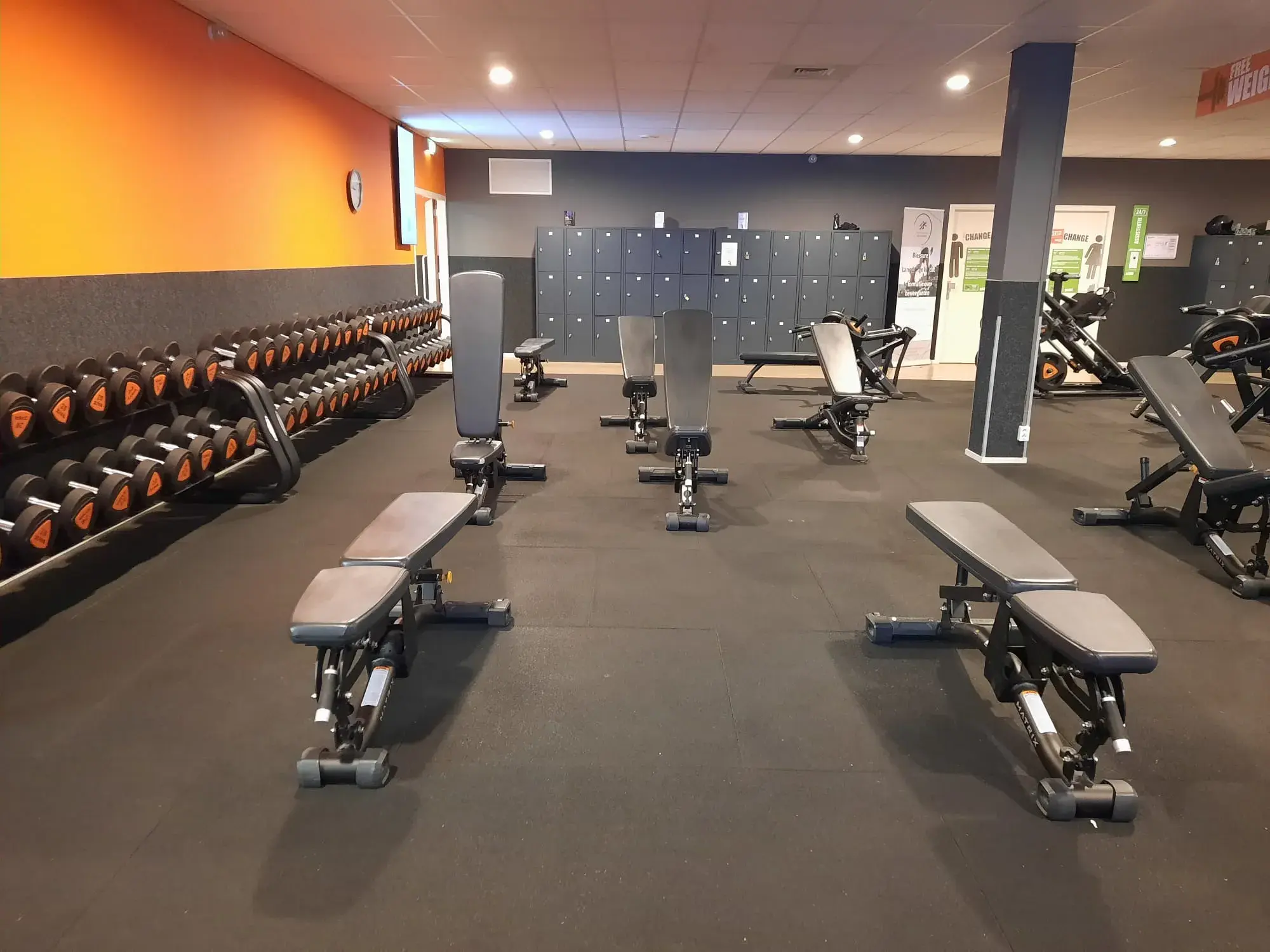 Foto's Basic-Fit 24/7