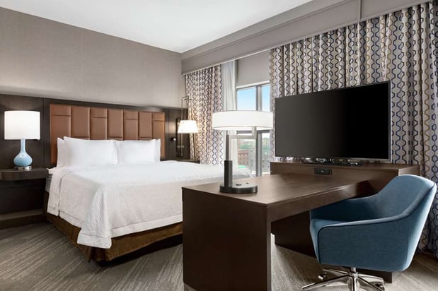 Images Hampton Inn & Suites Kansas City Downtown Crossroads