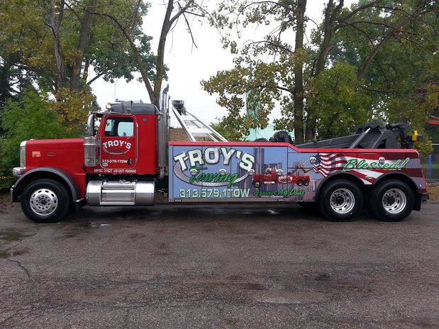 Images Troy's Towing