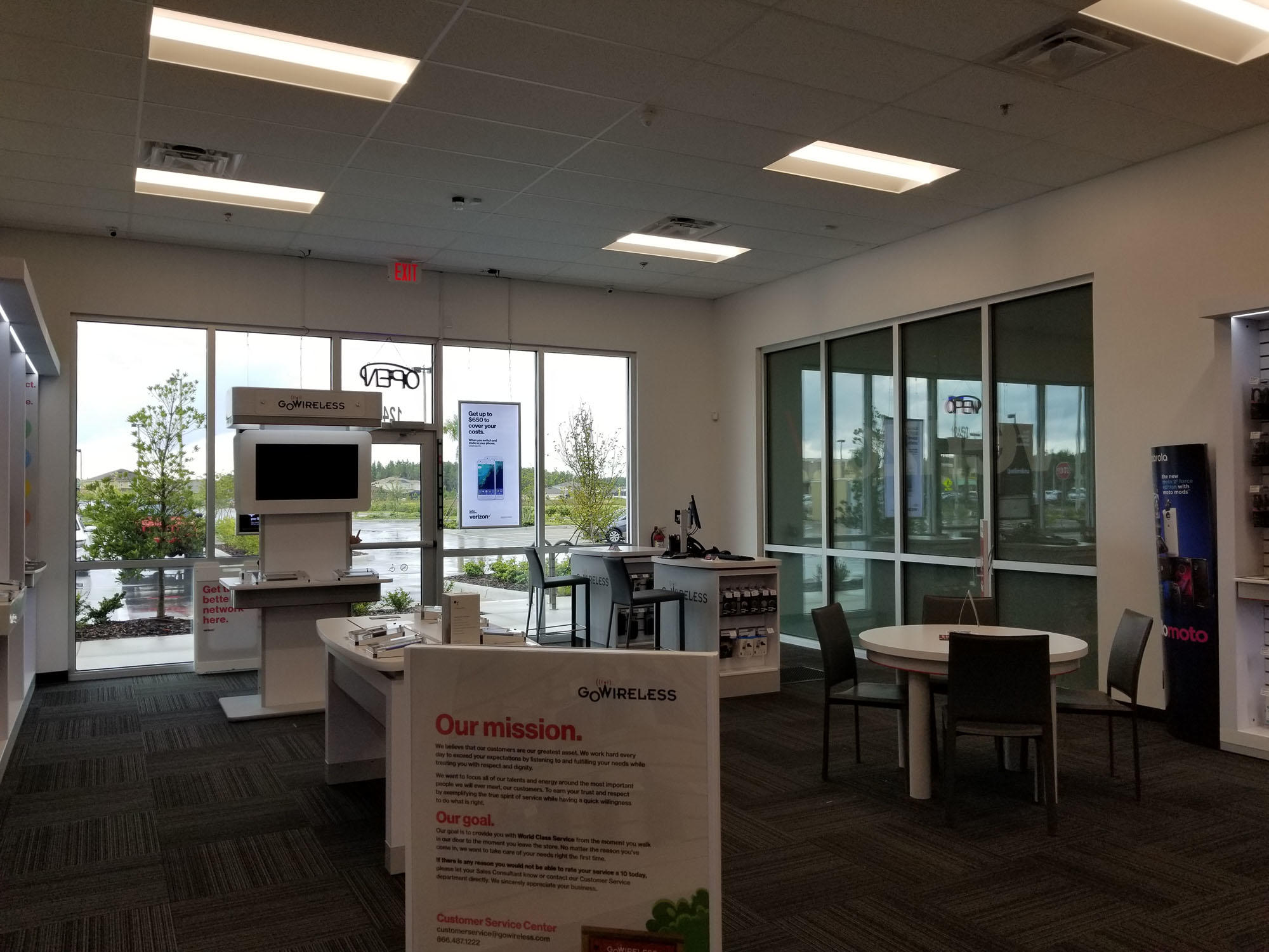 Verizon Authorized Retailer – GoWireless Photo