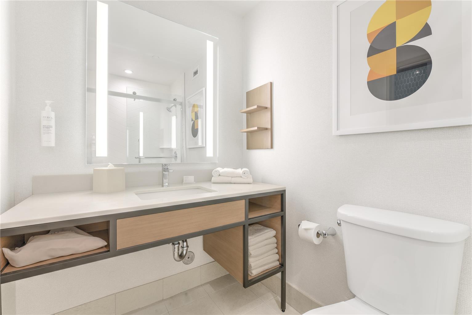 Guest room bath