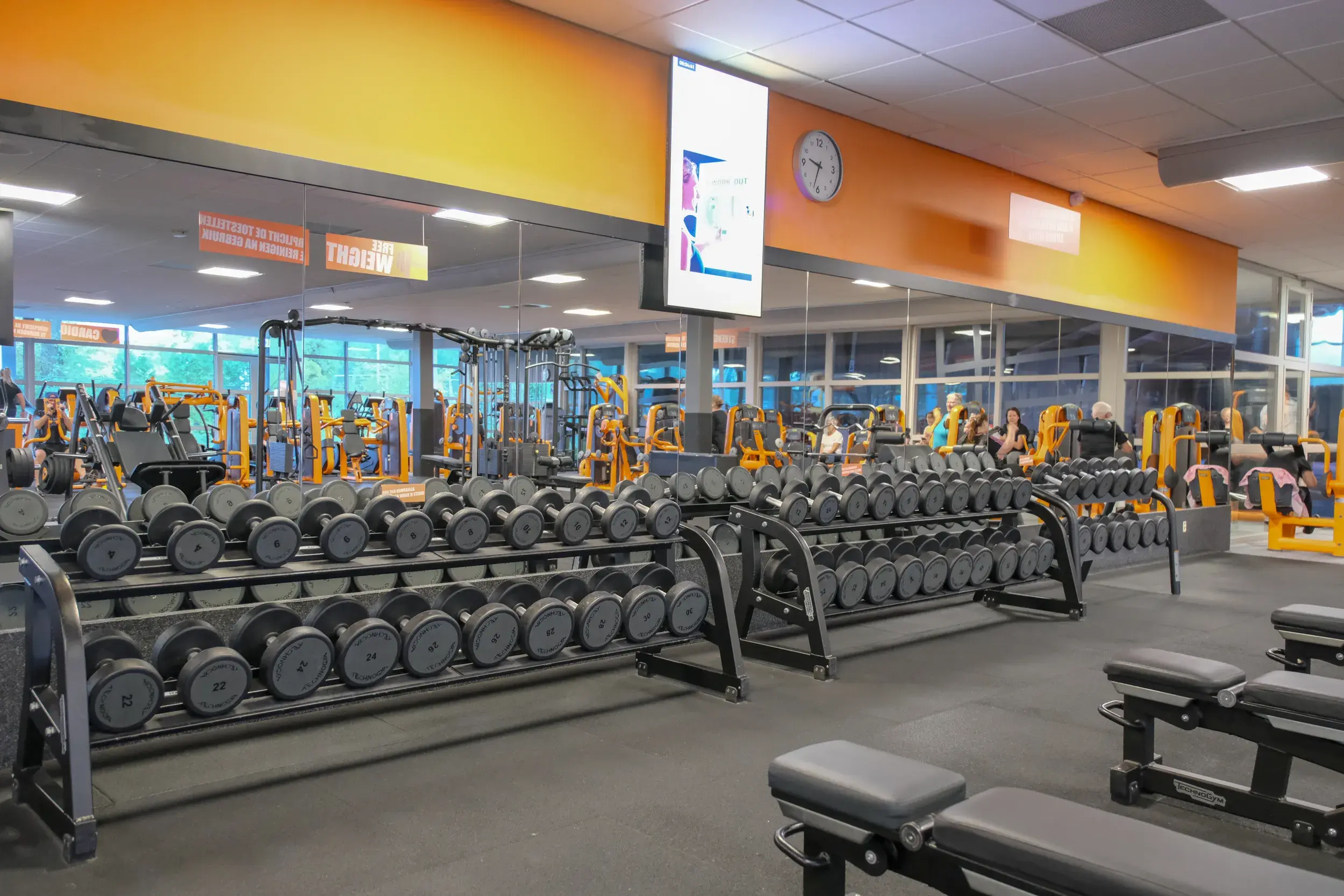 Foto's Basic-Fit 24/7