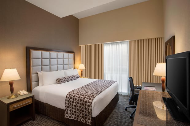 Images Crowne Plaza San Francisco Airport by IHG