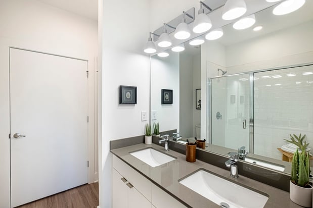 Images Saylor at Southside Trail | Luxury Townhomes for Rent