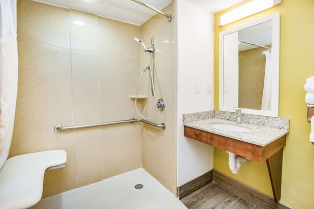 Images Hilton Garden Inn Orange Beach Beachfront