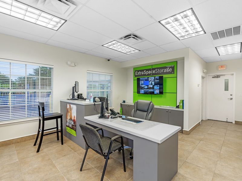7233 - Office