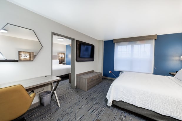 Images Holiday Inn Express & Suites Zion by IHG